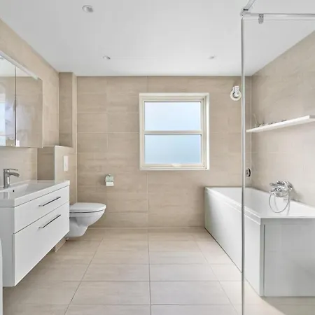 Arctic Homes - Tromsdalen, Parking, View, Fireplace 度假居 特罗姆瑟