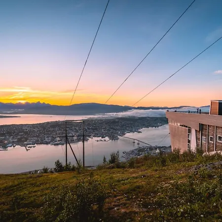 Arctic Homes - Tromsdalen, Parking, View, Fireplace * Tromso